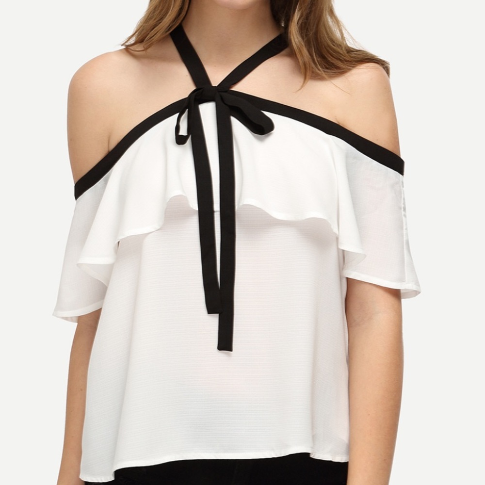 NEW WITH TAGS ZARA WOMAN HALTER NECK TOP SIZE: S